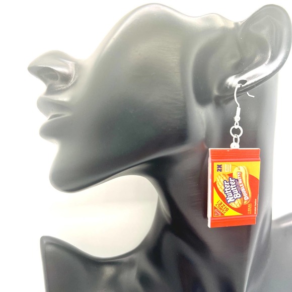 Nutter Butter Earrings - Cracker Earrings - American Earrings - Snack Accessorie - Picture 7 of 8